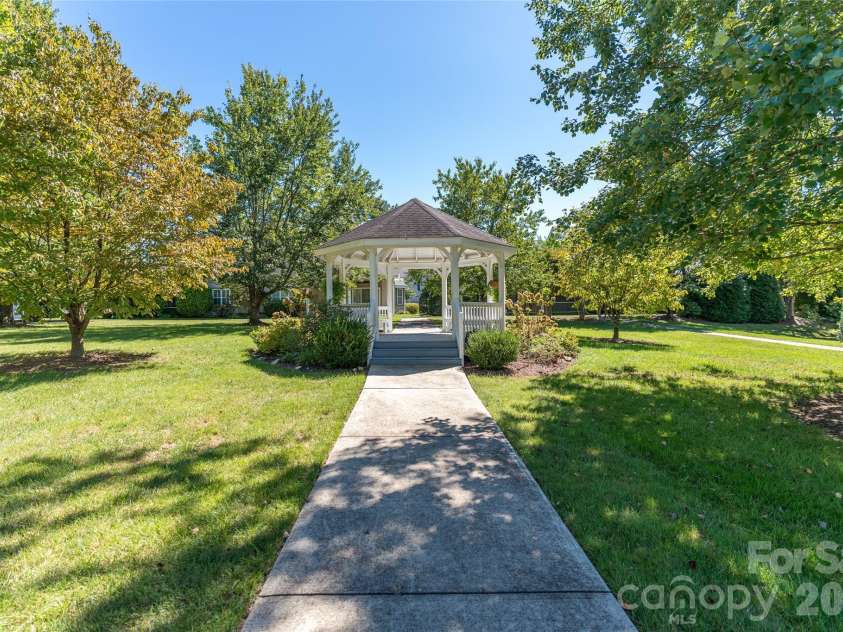211 Towne Place Drive, Hendersonville, NC 28792.  MLS# CAR4429007, YatesRealty ID 54033. 