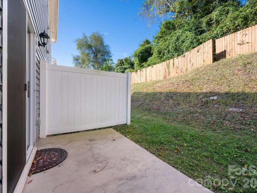 15 Virginia Commons Drive, Arden, NC 28704.  MLS# CAR4429383, YatesRealty ID 54035. Relaxing Outdoor Space