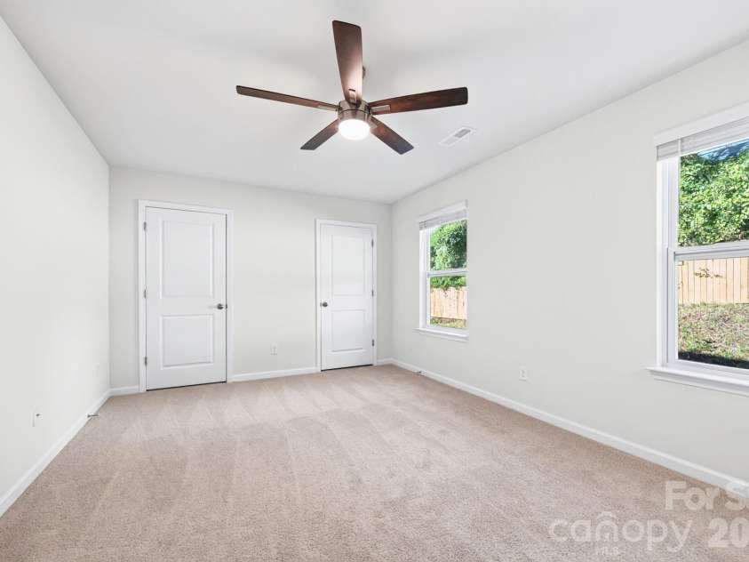 15 Virginia Commons Drive, Arden, NC 28704.  MLS# CAR4429383, YatesRealty ID 54035. Spacious Primary Suite
