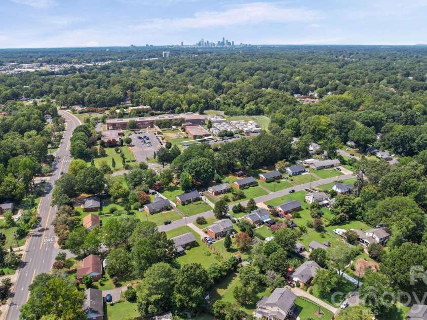 3029 Rosehill Drive, Charlotte, NC 28212.  MLS# CAR4417445, YatesRealty ID 54036. 