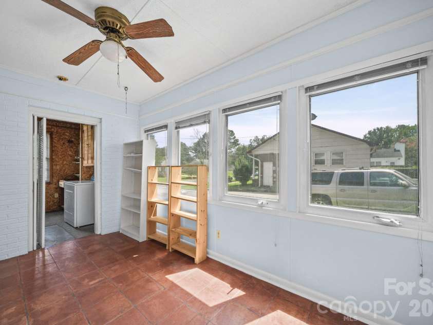 3029 Rosehill Drive, Charlotte, NC 28212.  MLS# CAR4417445, YatesRealty ID 54036. Sun Room