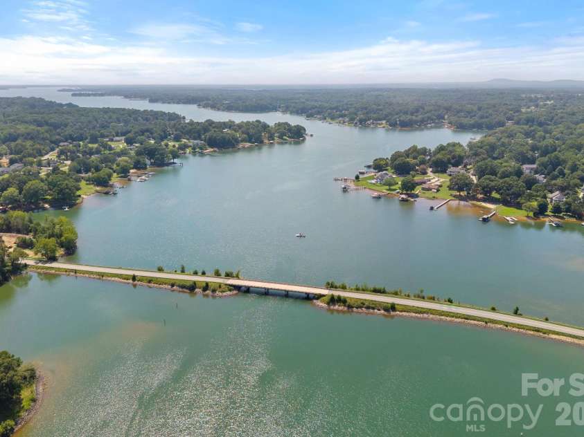 103 Pier 33 Drive, Mooresville, NC 28117.  MLS# CAR4403994, YatesRealty ID 54037. Exit 33 view of Lake Norman