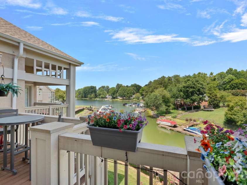 103 Pier 33 Drive, Mooresville, NC 28117.  MLS# CAR4403994, YatesRealty ID 54037. Nice size deck overlooking Lake Norman