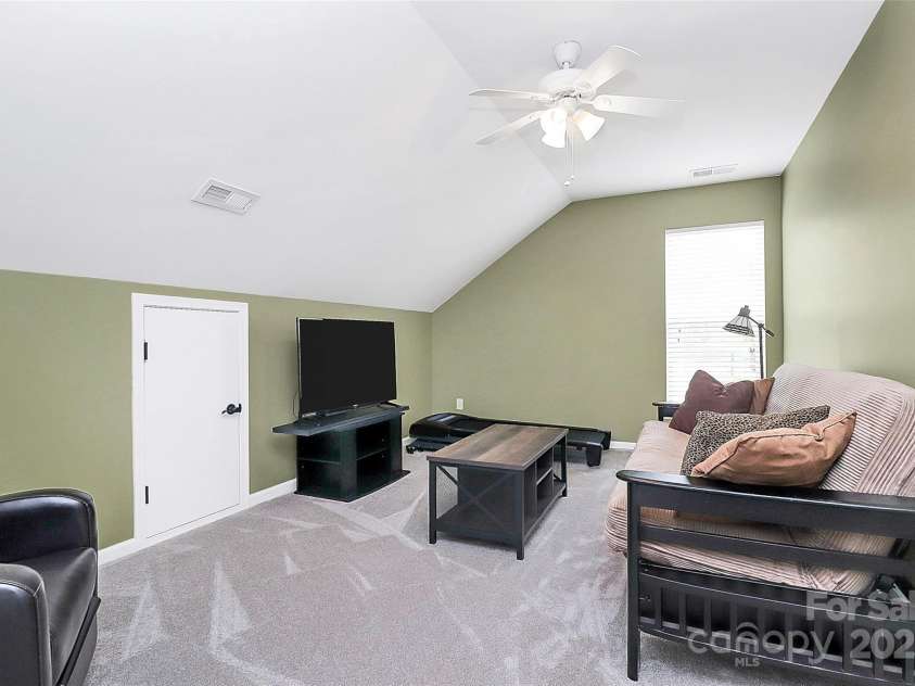 4086 Buckingham Drive, Fort Mill, SC 29707.  MLS# CAR4243764, YatesRealty ID 5404. 3rd secondary bedroom/bonus room on upper level