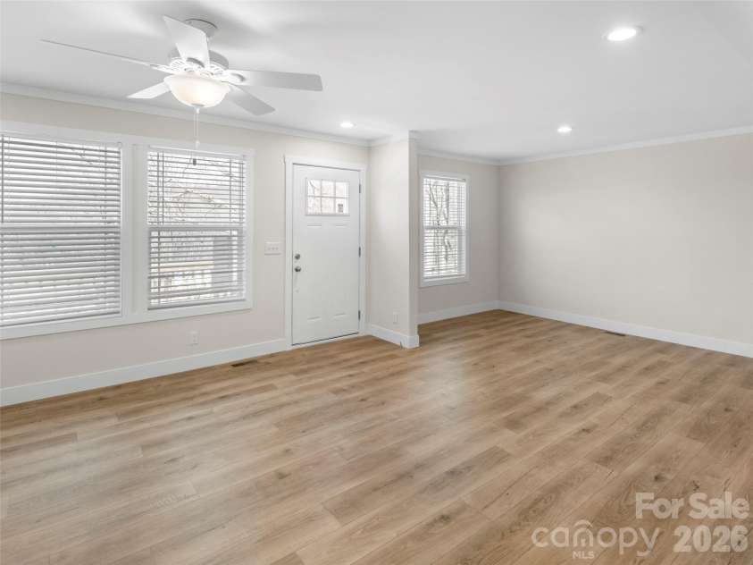 512 Hutch Mountain Road, Fletcher, NC 28732.  MLS# CAR4356191, YatesRealty ID 5404. 