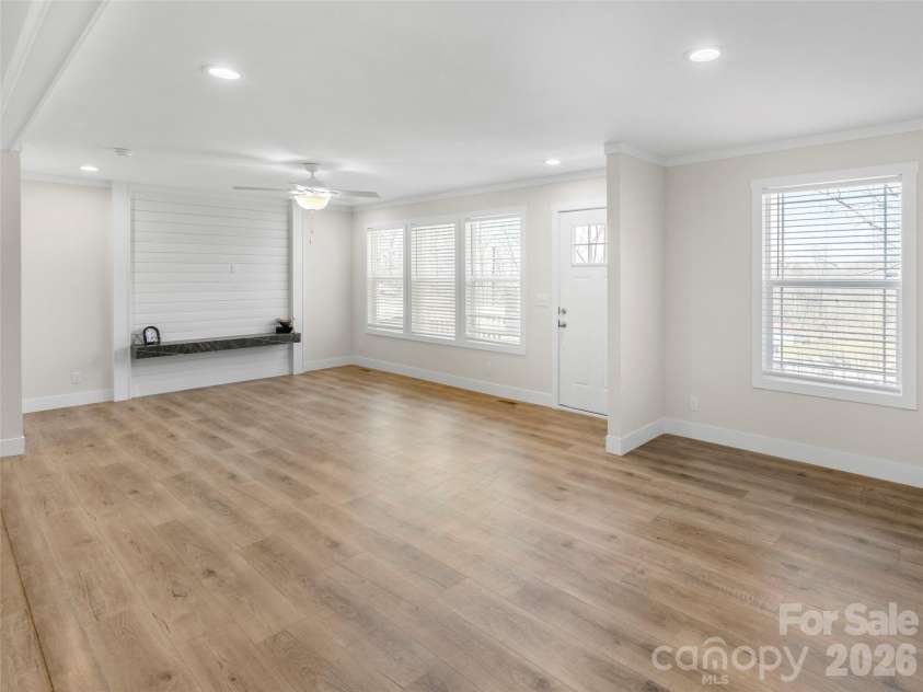 512 Hutch Mountain Road, Fletcher, NC 28732.  MLS# CAR4356191, YatesRealty ID 5404. 