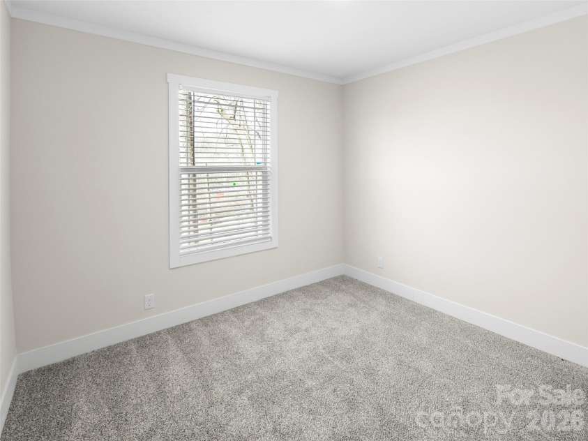 512 Hutch Mountain Road, Fletcher, NC 28732.  MLS# CAR4356191, YatesRealty ID 5404. 