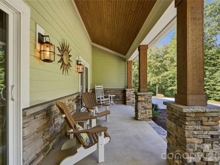 317 Windmill Lane, Waxhaw, NC 28173.  MLS# CAR4429362, YatesRealty ID 54041. 