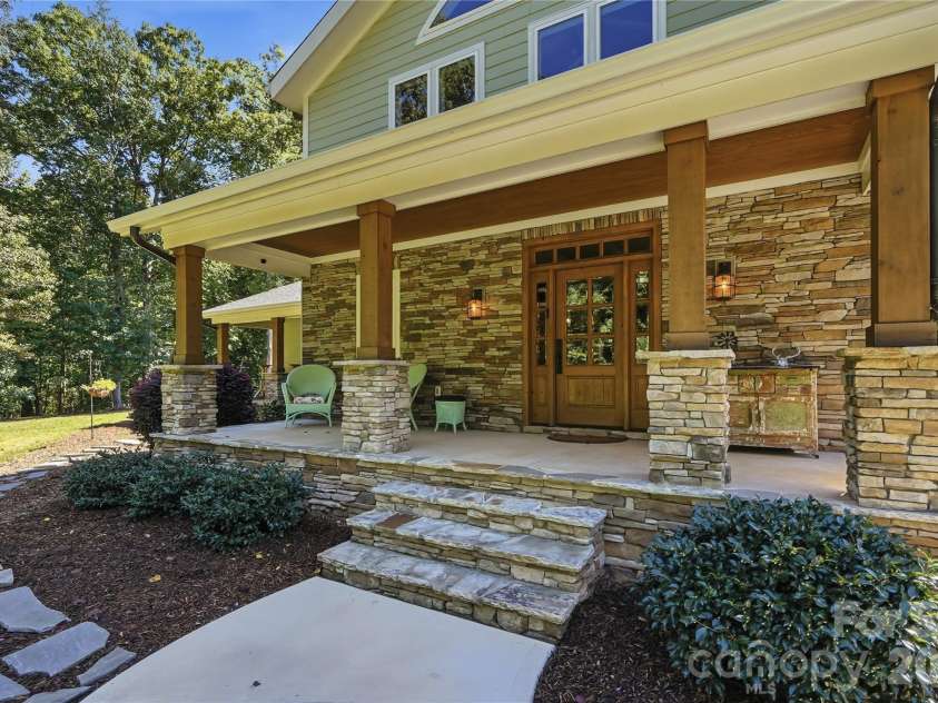 317 Windmill Lane, Waxhaw, NC 28173.  MLS# CAR4429362, YatesRealty ID 54041. Front entry