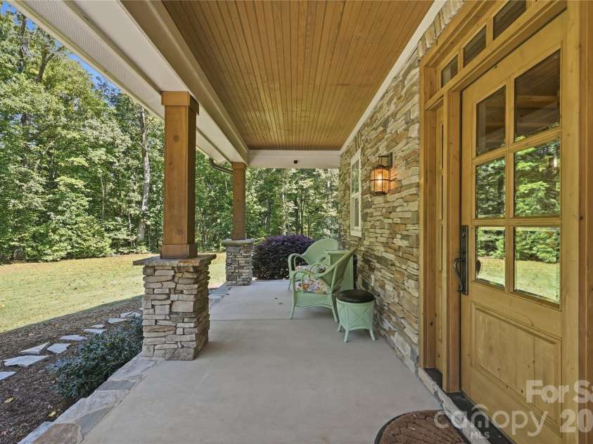 317 Windmill Lane, Waxhaw, NC 28173.  MLS# CAR4429362, YatesRealty ID 54041. Front Entry