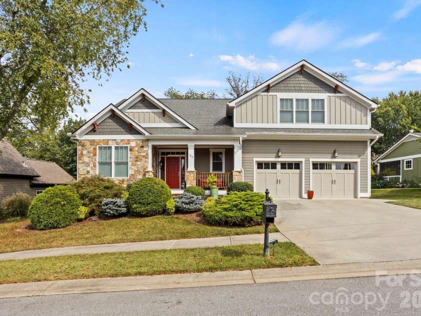 100 Barnrock Drive, Mills River, NC 28759.  MLS# CAR4429415, YatesRealty ID 54043. 