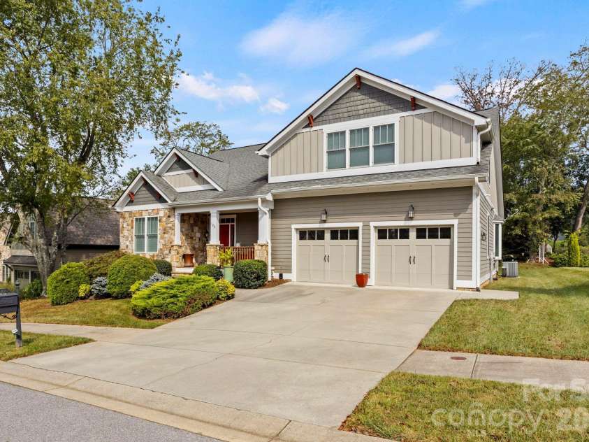 100 Barnrock Drive, Mills River, NC 28759.  MLS# CAR4429415, YatesRealty ID 54043. 