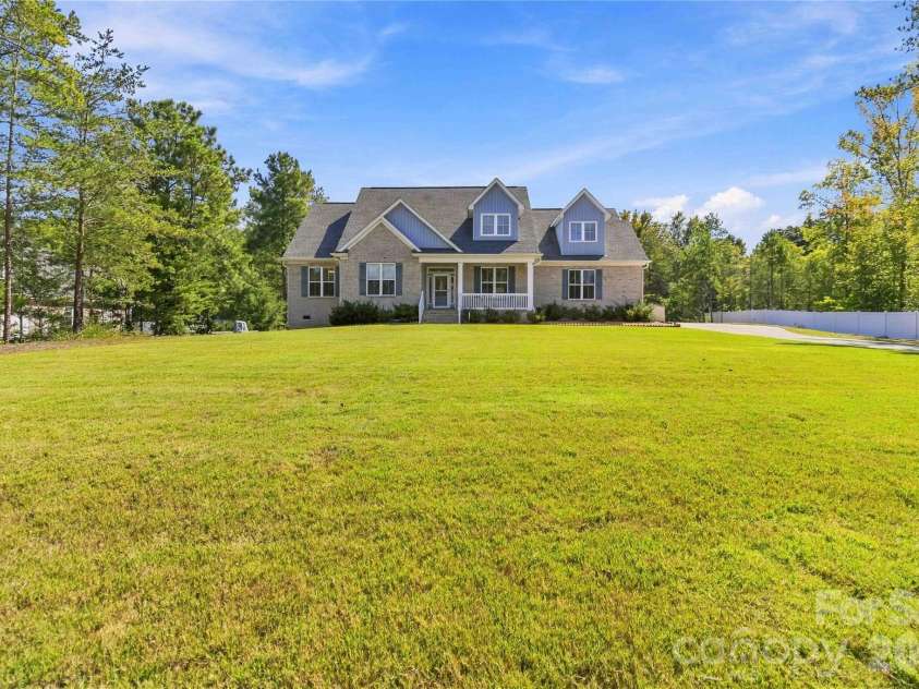 418 Kingsburry Road, Clover, SC 29710.  MLS# CAR4429491, YatesRealty ID 54044. 