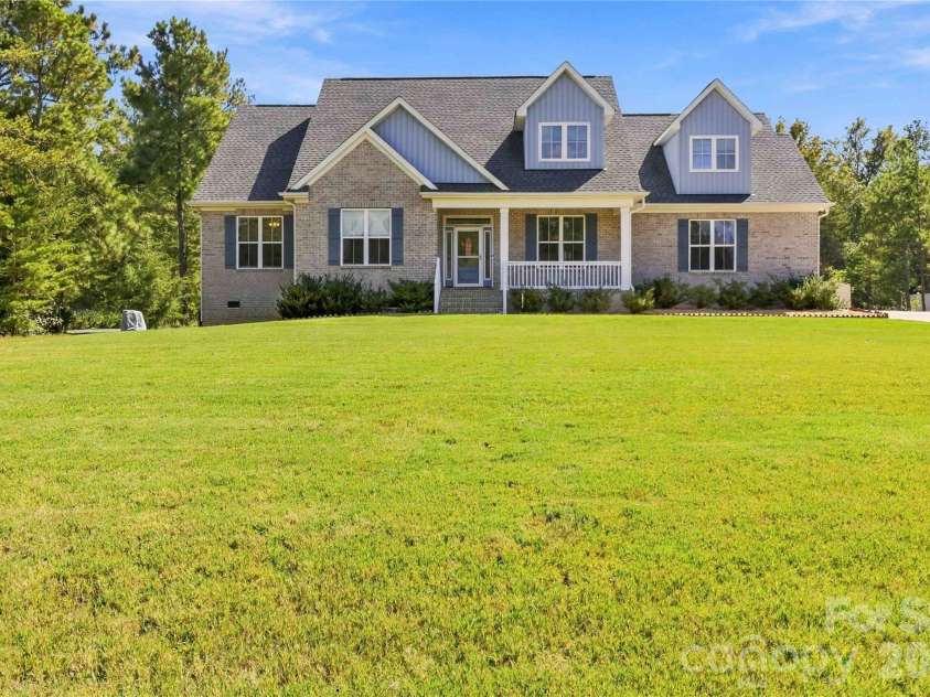 418 Kingsburry Road, Clover, SC 29710.  MLS# CAR4429491, YatesRealty ID 54044. 