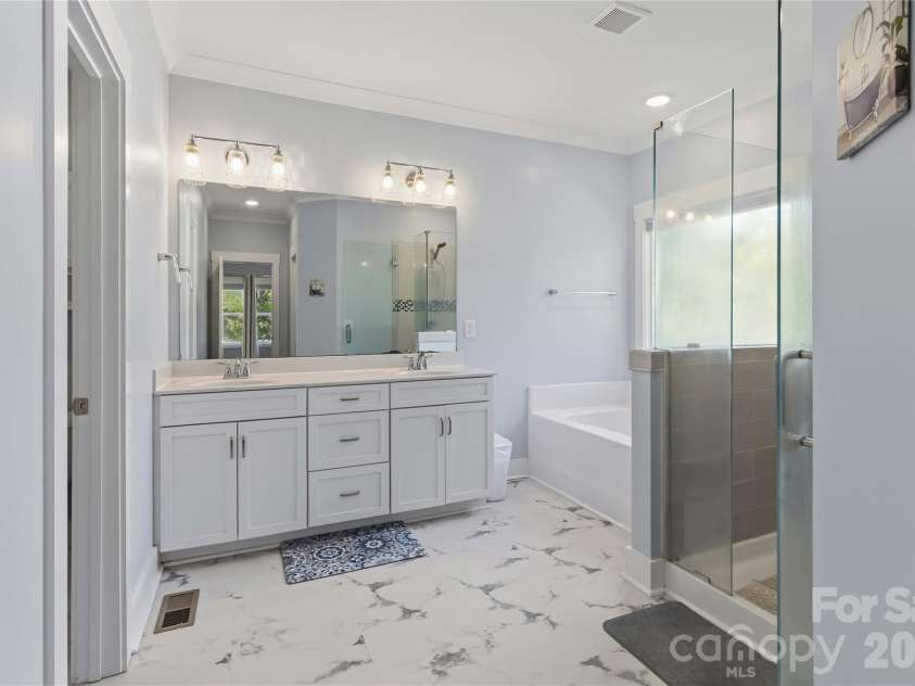 418 Kingsburry Road, Clover, SC 29710.  MLS# CAR4429491, YatesRealty ID 54044. 