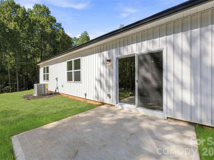 152 Mccarver Road, Gastonia, NC 28056.  MLS# CAR4424843, YatesRealty ID 54046. 