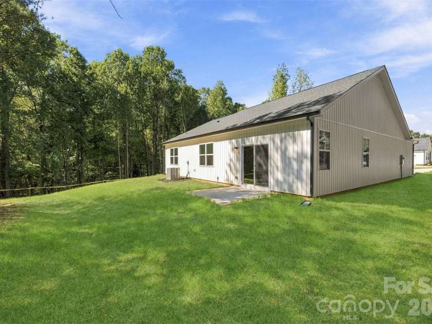 152 Mccarver Road, Gastonia, NC 28056.  MLS# CAR4424843, YatesRealty ID 54046. 