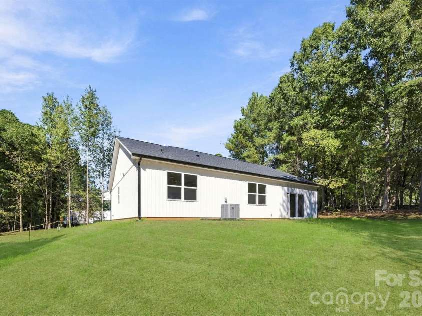 152 Mccarver Road, Gastonia, NC 28056.  MLS# CAR4424843, YatesRealty ID 54046. 