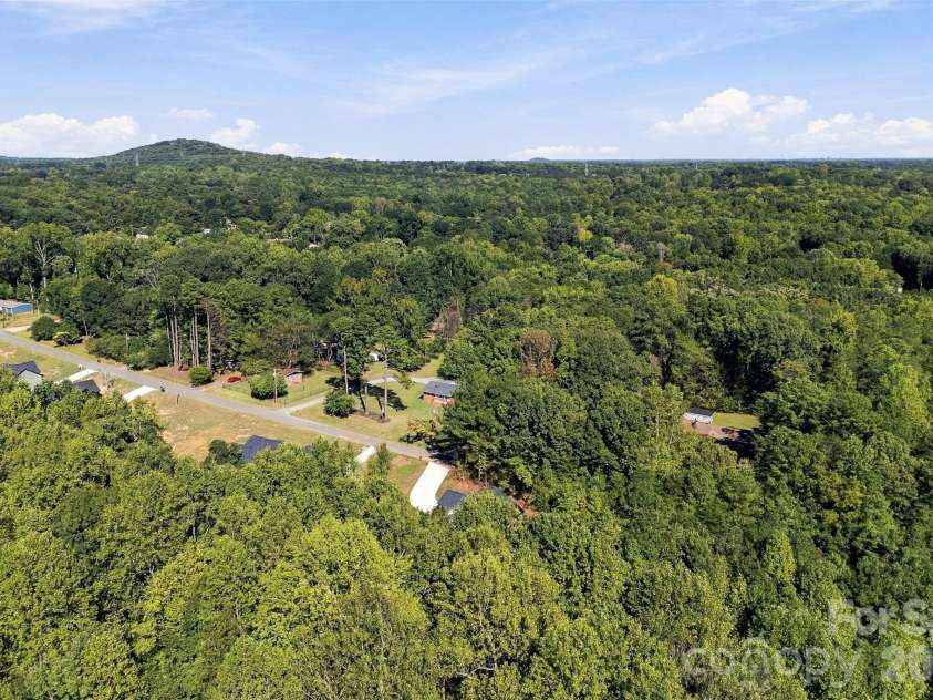 152 Mccarver Road, Gastonia, NC 28056.  MLS# CAR4424843, YatesRealty ID 54046. 