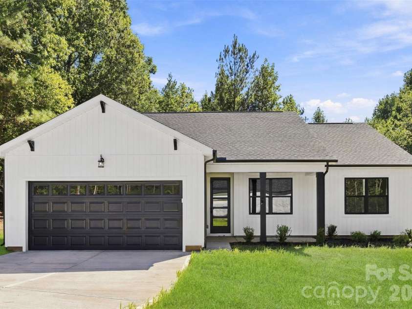 152 Mccarver Road, Gastonia, NC 28056.  MLS# CAR4424843, YatesRealty ID 54046. Virtual Grass