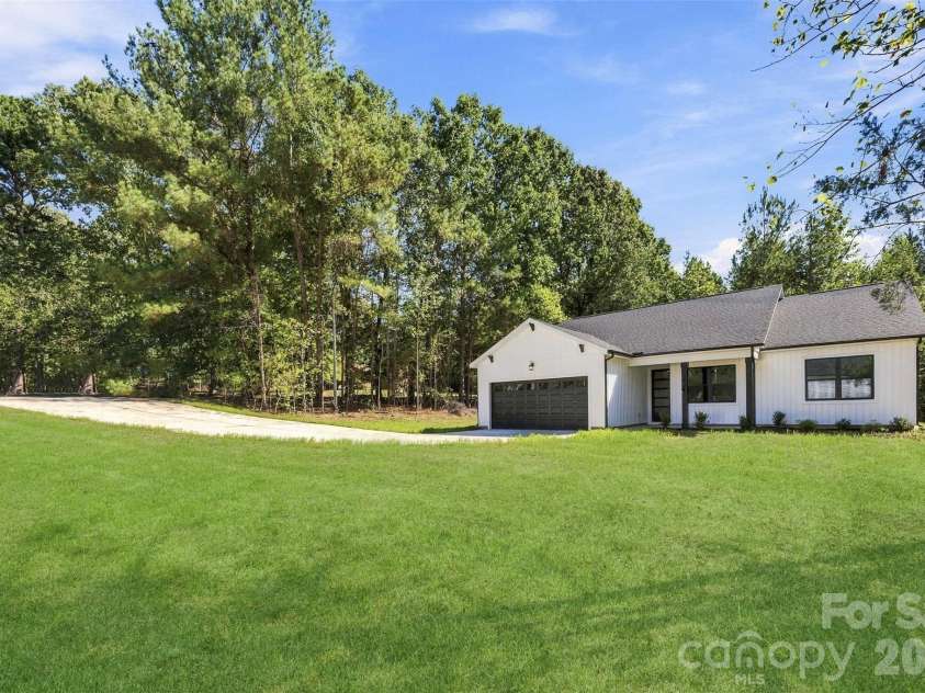 152 Mccarver Road, Gastonia, NC 28056.  MLS# CAR4424843, YatesRealty ID 54046. Virtual grass