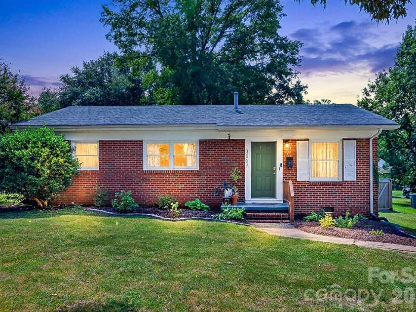 3857 Whitehall Drive, Charlotte, NC 28208.  MLS# CAR4430145, YatesRealty ID 54047. 