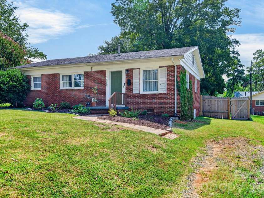 3857 Whitehall Drive, Charlotte, NC 28208.  MLS# CAR4430145, YatesRealty ID 54047. 