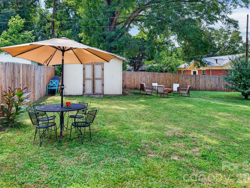 3857 Whitehall Drive, Charlotte, NC 28208.  MLS# CAR4430145, YatesRealty ID 54047. 