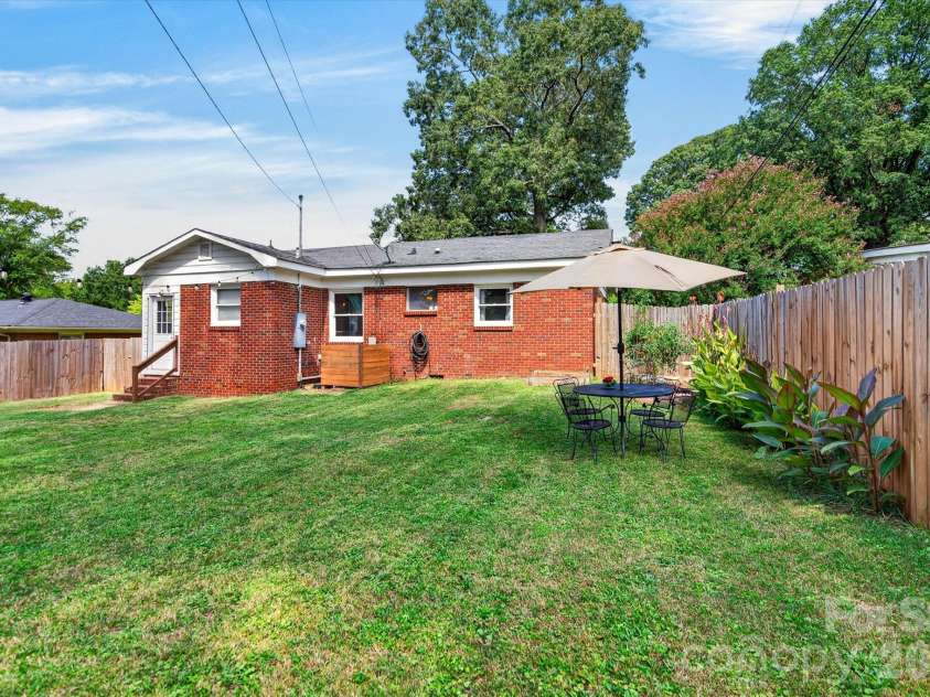 3857 Whitehall Drive, Charlotte, NC 28208.  MLS# CAR4430145, YatesRealty ID 54047. 