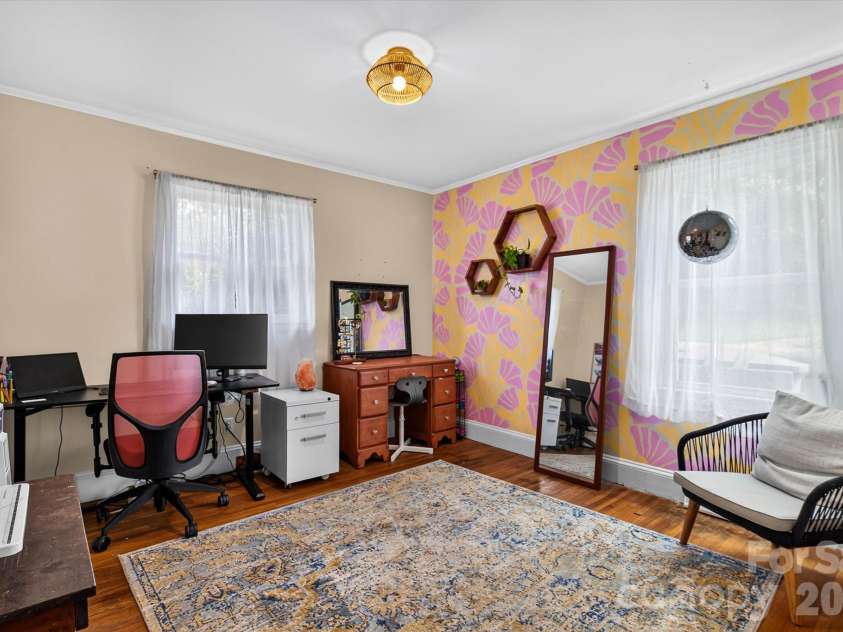 3857 Whitehall Drive, Charlotte, NC 28208.  MLS# CAR4430145, YatesRealty ID 54047. 