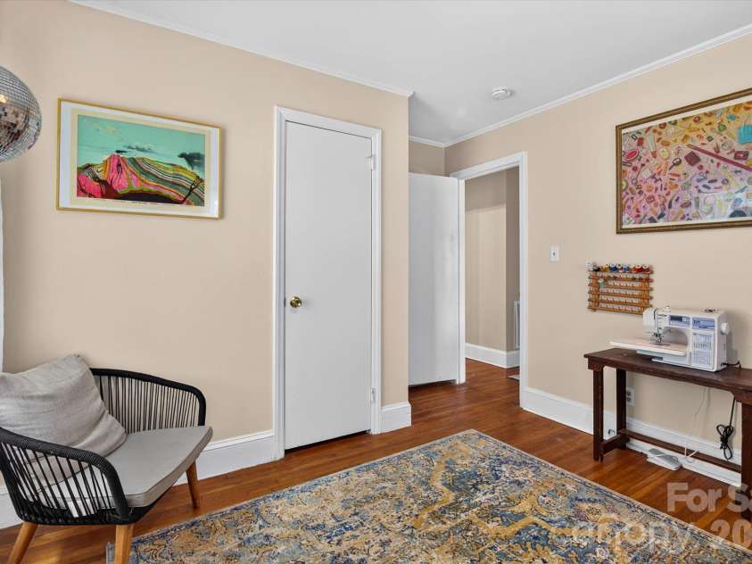 3857 Whitehall Drive, Charlotte, NC 28208.  MLS# CAR4430145, YatesRealty ID 54047. 