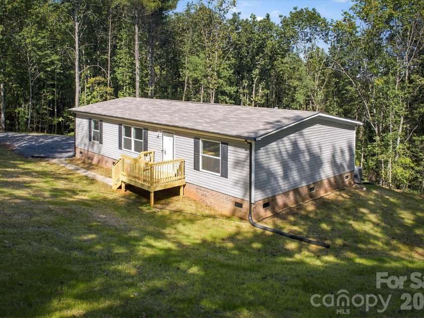 3065 Joshua Trail, Lenoir, NC 28645.  MLS# CAR4426454, YatesRealty ID 54048. 