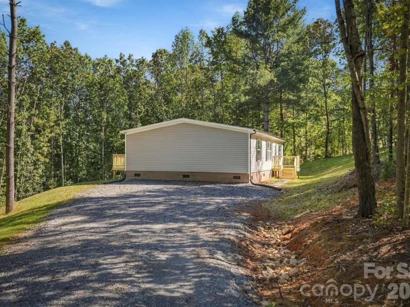 3065 Joshua Trail, Lenoir, NC 28645.  MLS# CAR4426454, YatesRealty ID 54048. 