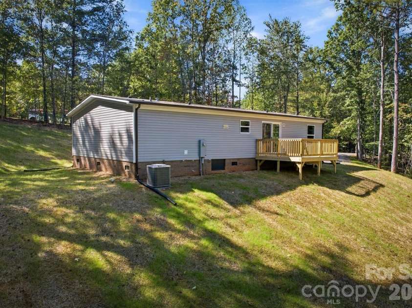 3065 Joshua Trail, Lenoir, NC 28645.  MLS# CAR4426454, YatesRealty ID 54048. 