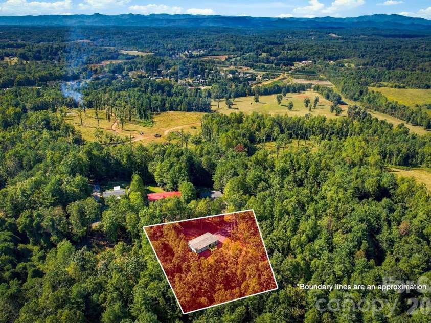 3065 Joshua Trail, Lenoir, NC 28645.  MLS# CAR4426454, YatesRealty ID 54048. 