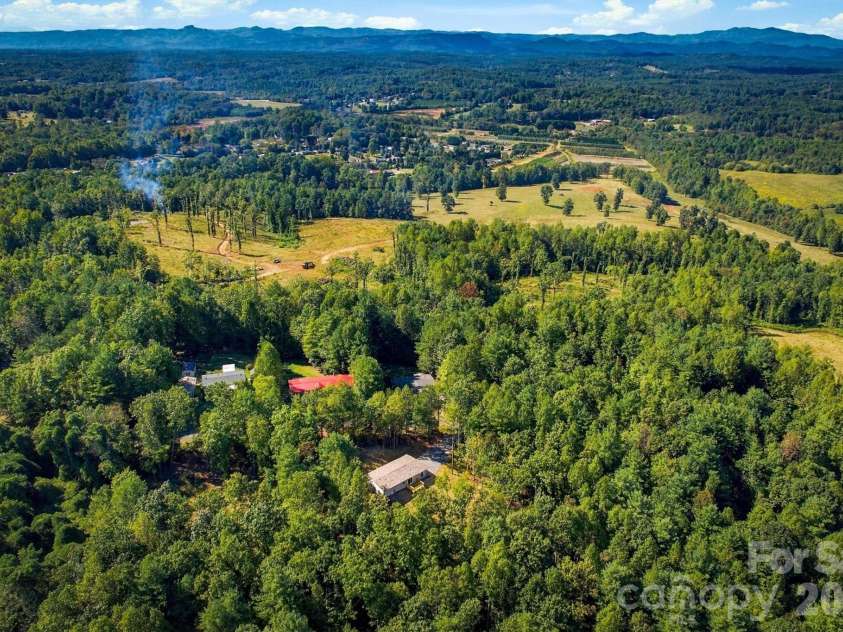 3065 Joshua Trail, Lenoir, NC 28645.  MLS# CAR4426454, YatesRealty ID 54048. 