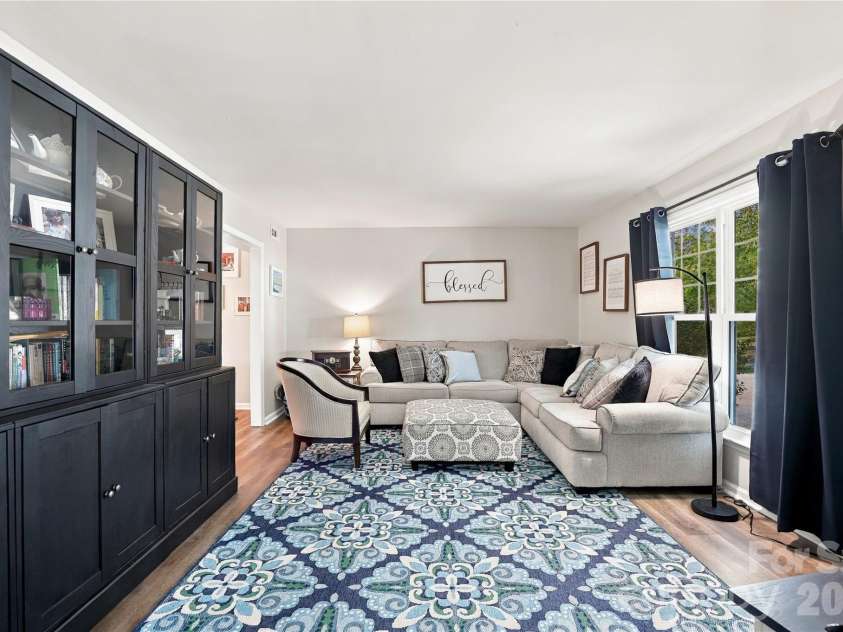 603 Winter Wood Drive, Matthews, NC 28105.  MLS# CAR4430174, YatesRealty ID 54050. 