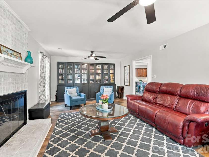 603 Winter Wood Drive, Matthews, NC 28105.  MLS# CAR4430174, YatesRealty ID 54050. 