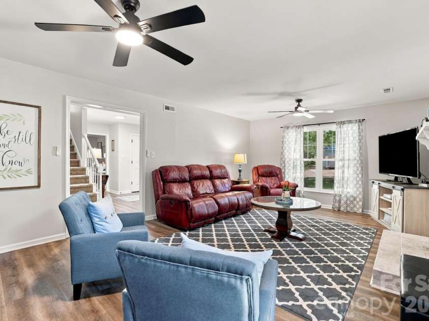 603 Winter Wood Drive, Matthews, NC 28105.  MLS# CAR4430174, YatesRealty ID 54050. 