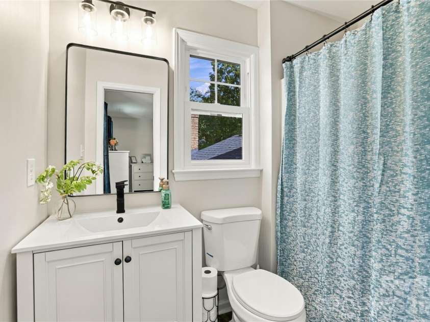 603 Winter Wood Drive, Matthews, NC 28105.  MLS# CAR4430174, YatesRealty ID 54050. 
