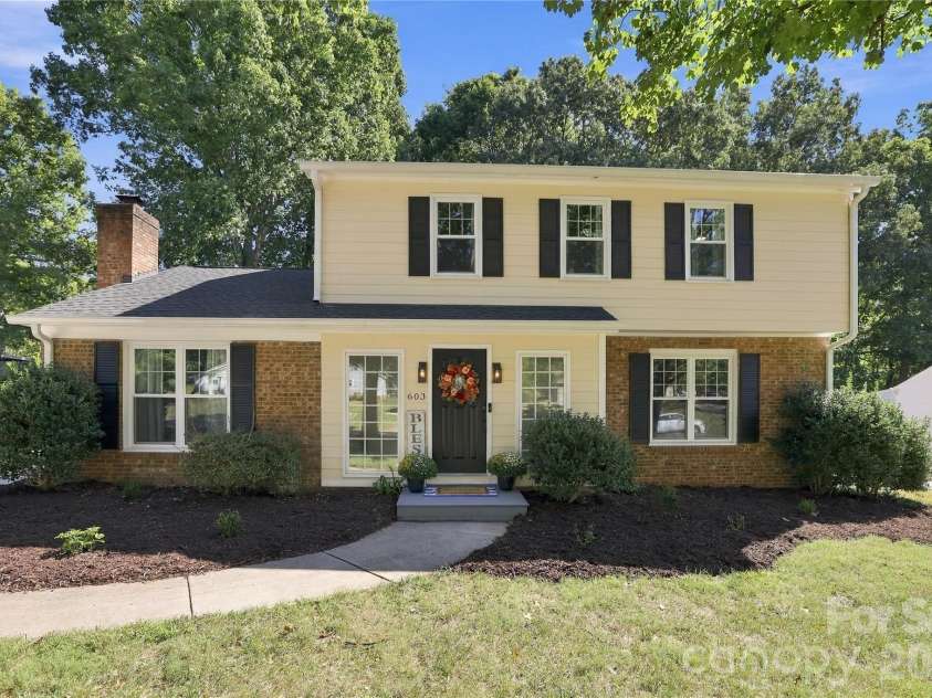 603 Winter Wood Drive, Matthews, NC 28105.  MLS# CAR4430174, YatesRealty ID 54050. 
