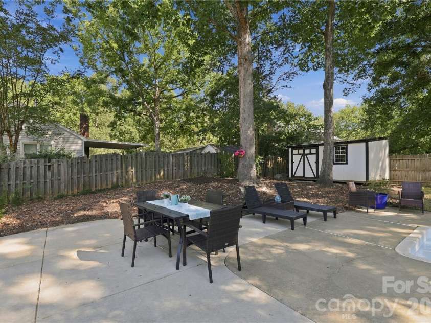 603 Winter Wood Drive, Matthews, NC 28105.  MLS# CAR4430174, YatesRealty ID 54050. 