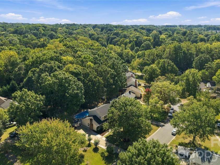 603 Winter Wood Drive, Matthews, NC 28105.  MLS# CAR4430174, YatesRealty ID 54050. 