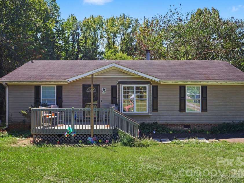 198 Smith Clemmer Road, Mount Holly, NC 28120.  MLS# CAR4417179, YatesRealty ID 54051. 