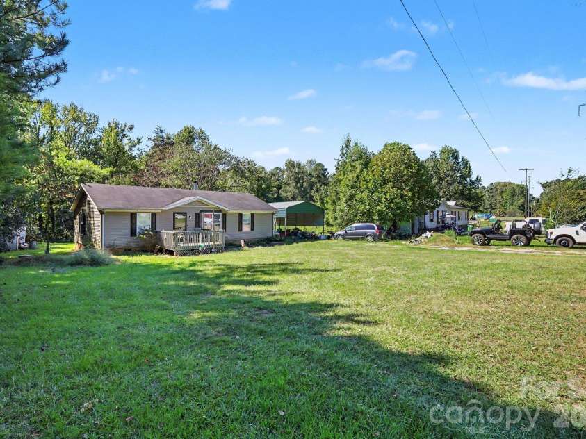 198 Smith Clemmer Road, Mount Holly, NC 28120.  MLS# CAR4417179, YatesRealty ID 54051. 