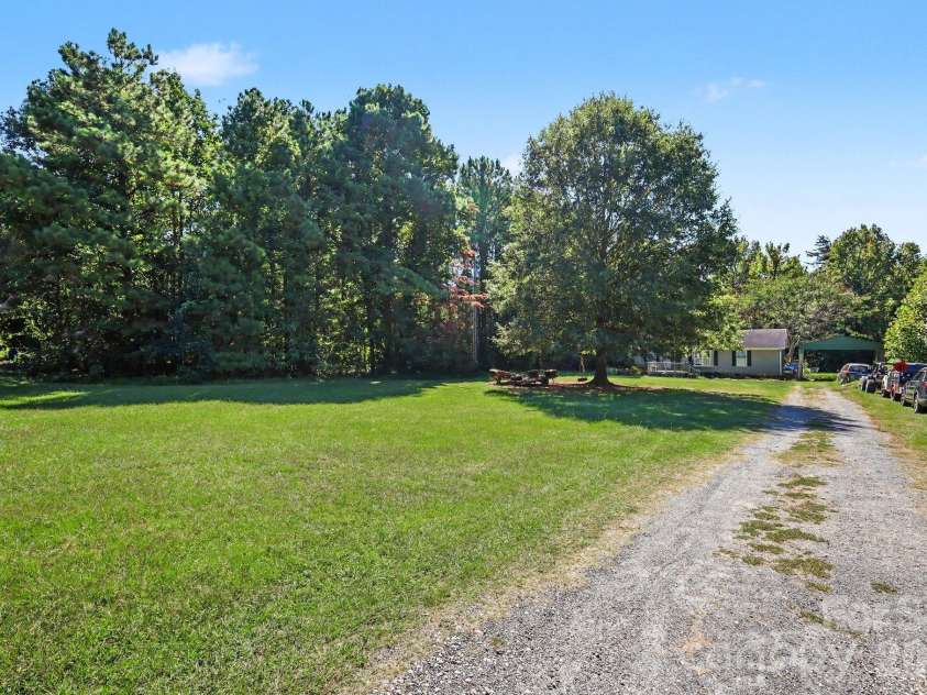198 Smith Clemmer Road, Mount Holly, NC 28120.  MLS# CAR4417179, YatesRealty ID 54051. 
