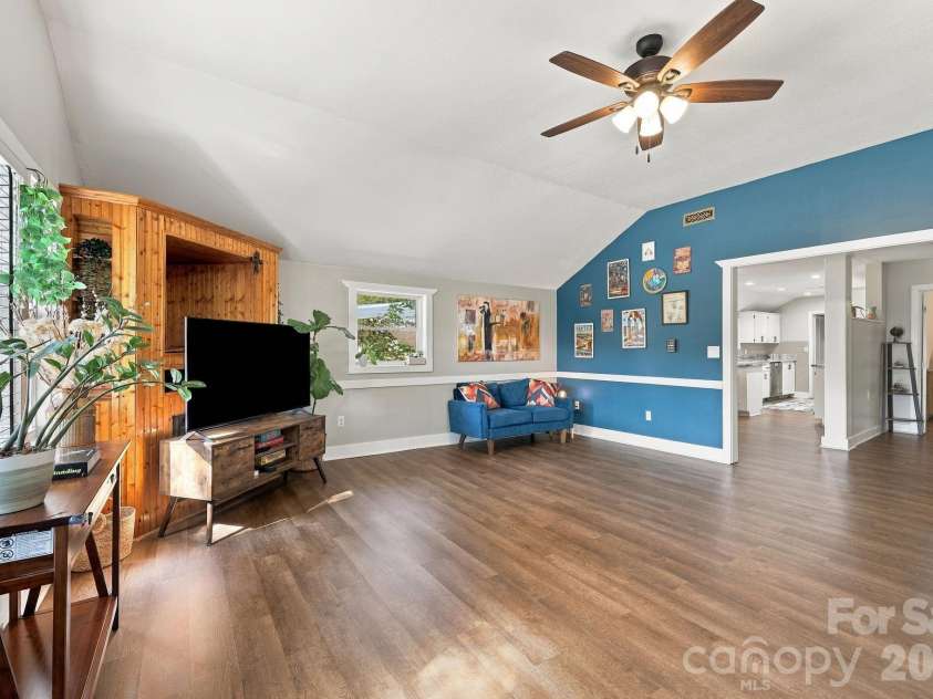 16 Warren Creek Road, Candler, NC 28715.  MLS# CAR4427483, YatesRealty ID 54052. 