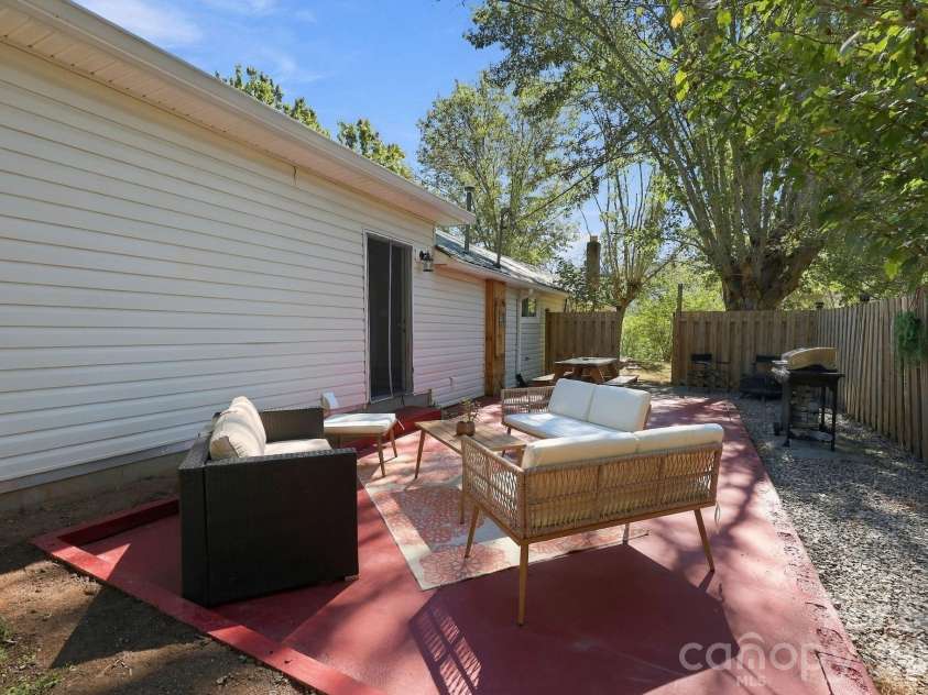 16 Warren Creek Road, Candler, NC 28715.  MLS# CAR4427483, YatesRealty ID 54052. 