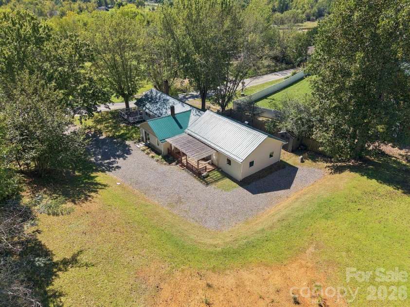 16 Warren Creek Road, Candler, NC 28715.  MLS# CAR4427483, YatesRealty ID 54052. 