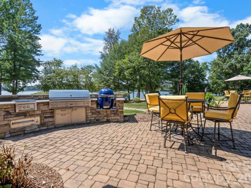 9305 White Ibis Court, Belmont, NC 28012.  MLS# CAR4415295, YatesRealty ID 54053. 